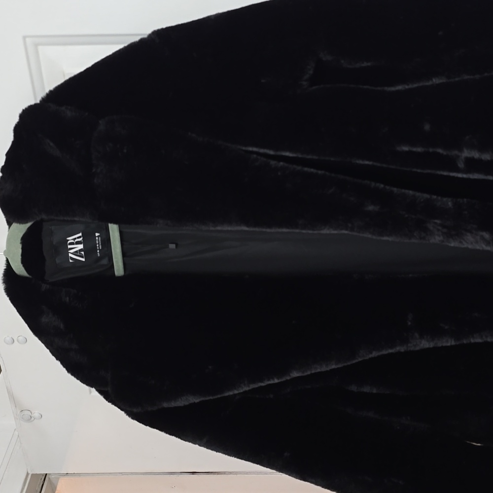 Zara Black Faux Fur Coat - Picture 4 of 16